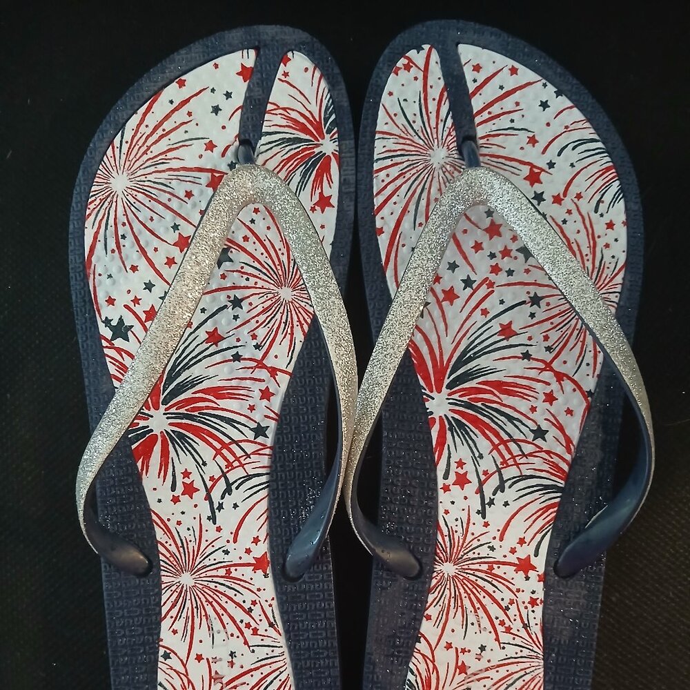 Capelli New York Fireworks Flip Flops Size 11 NWOT